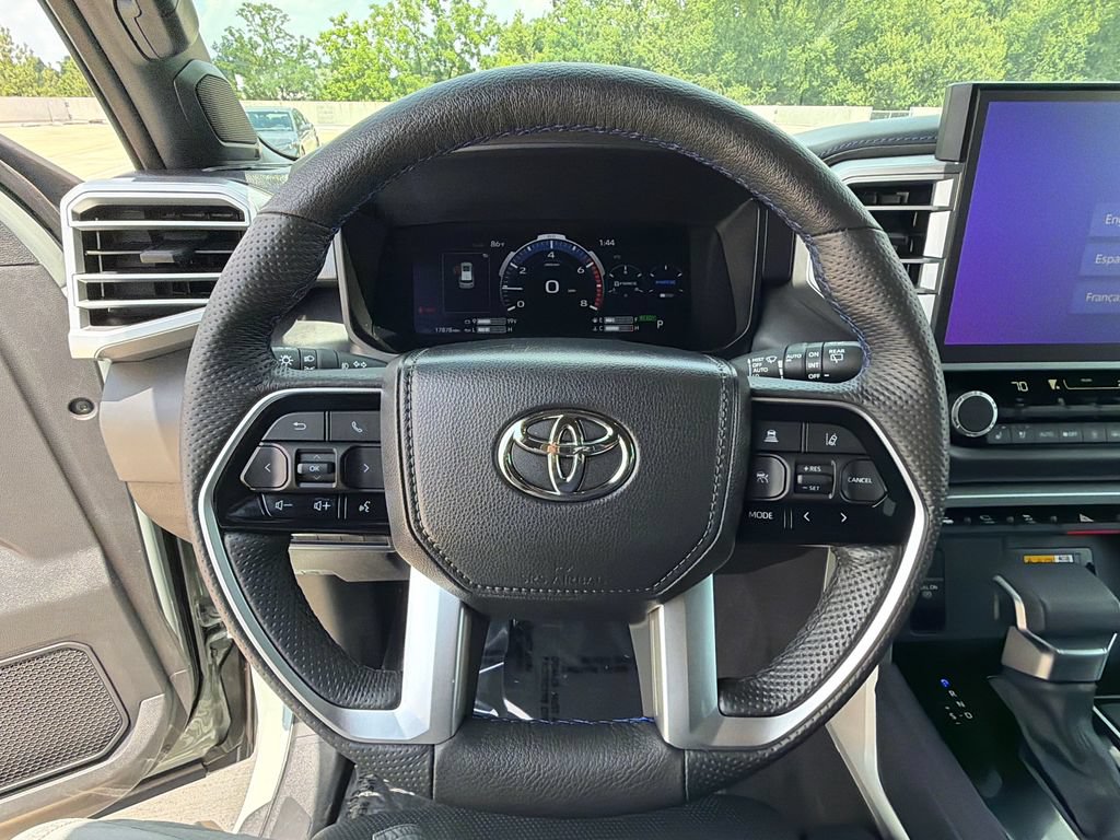 Used 2024 Toyota Sequoia Platinum AWD/4WD image 35