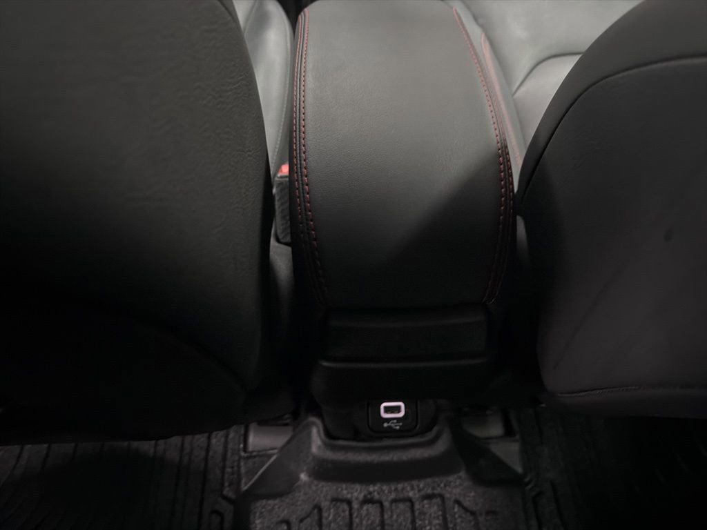 Used 2023 Jeep Renegade Trailhawk w/ Trailhawk Elite Group AWD/4WD image 24