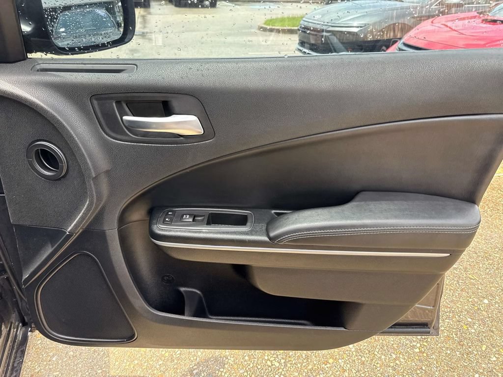 Used 2020 Dodge Charger SXT w/ Leather Interior Group RWD image 14