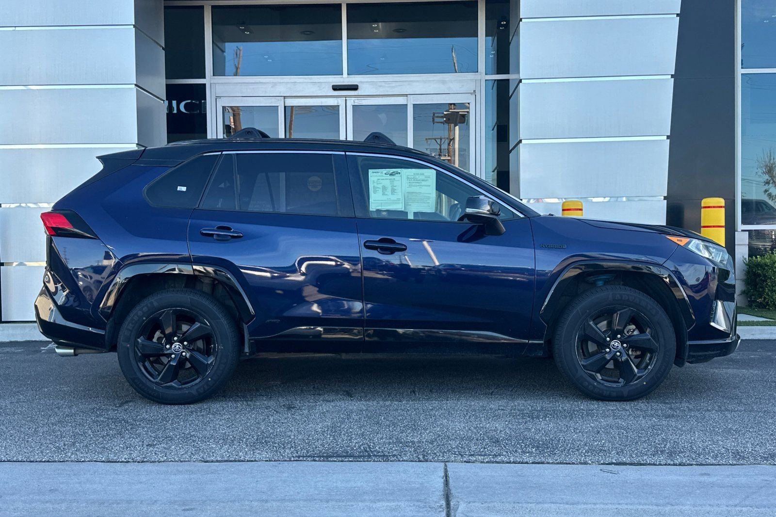 Used 2019 Toyota RAV4 XSE w/ XSE Weather Package image 3