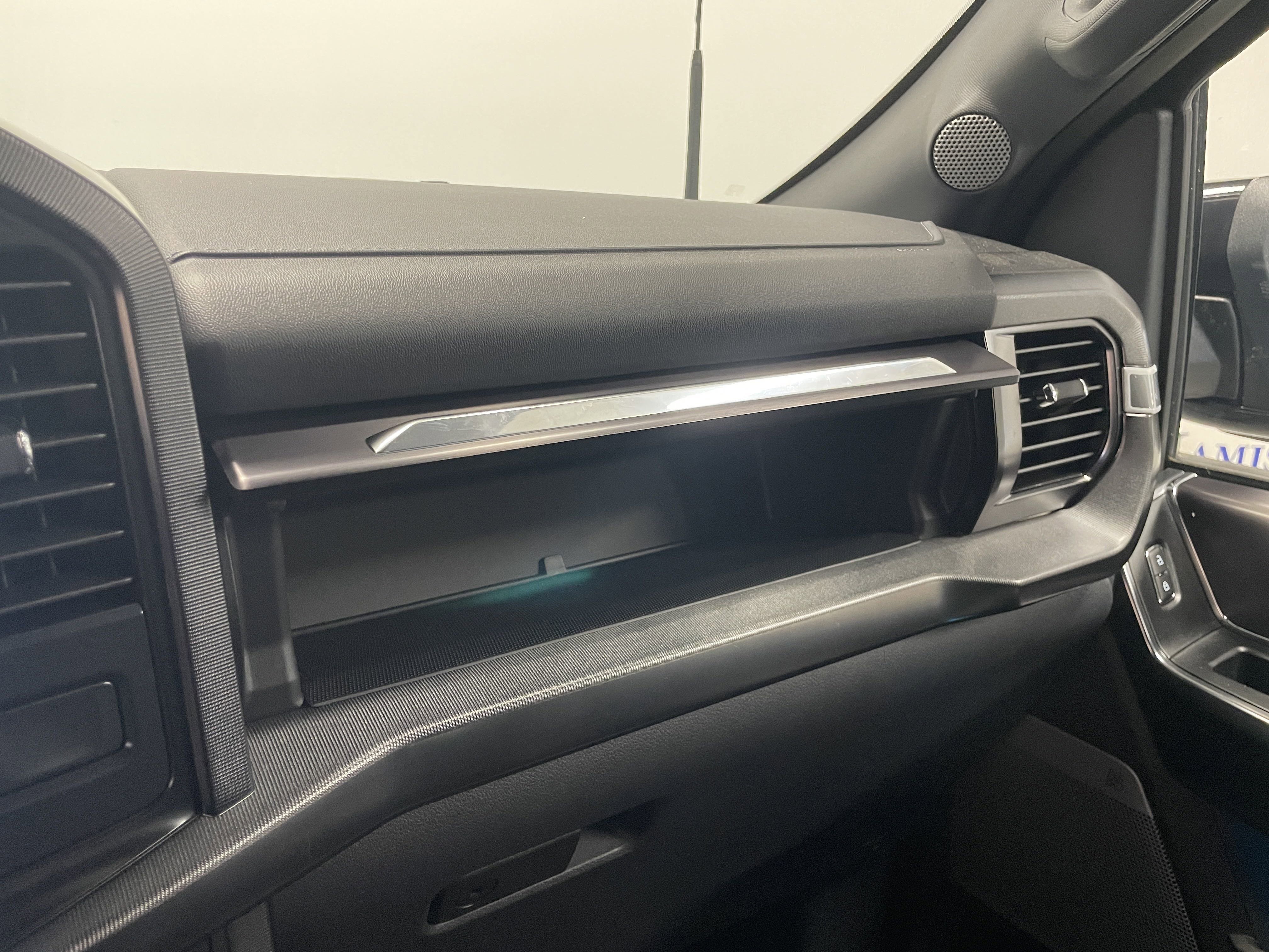 Used 2024 Ford F150 Platinum image 14