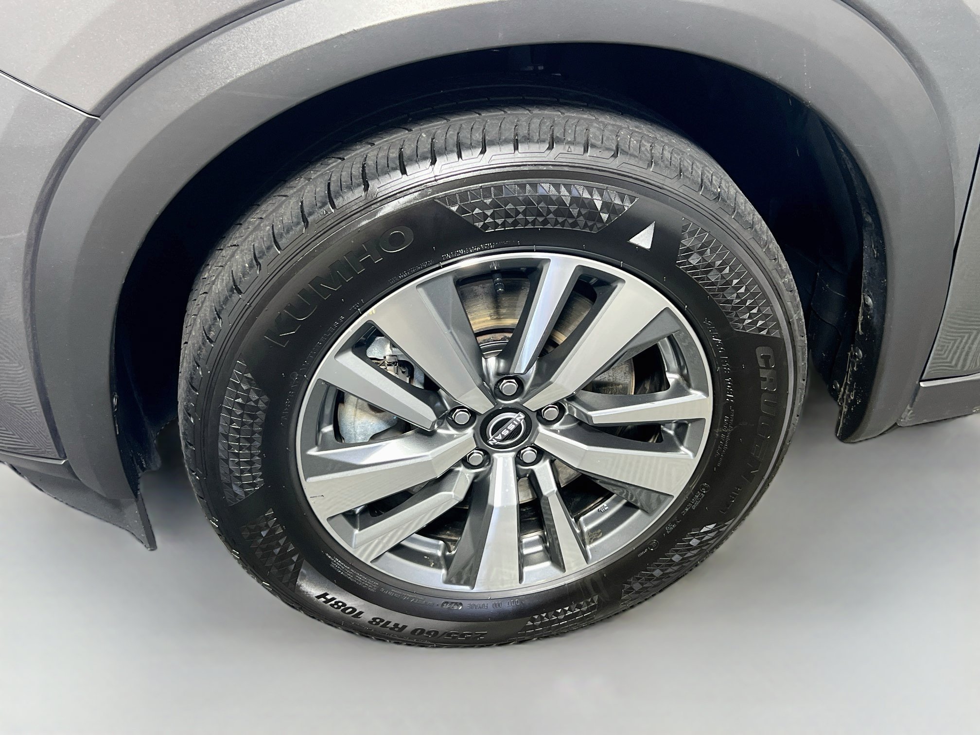 Used 2025 Nissan Pathfinder SL FWD image 13