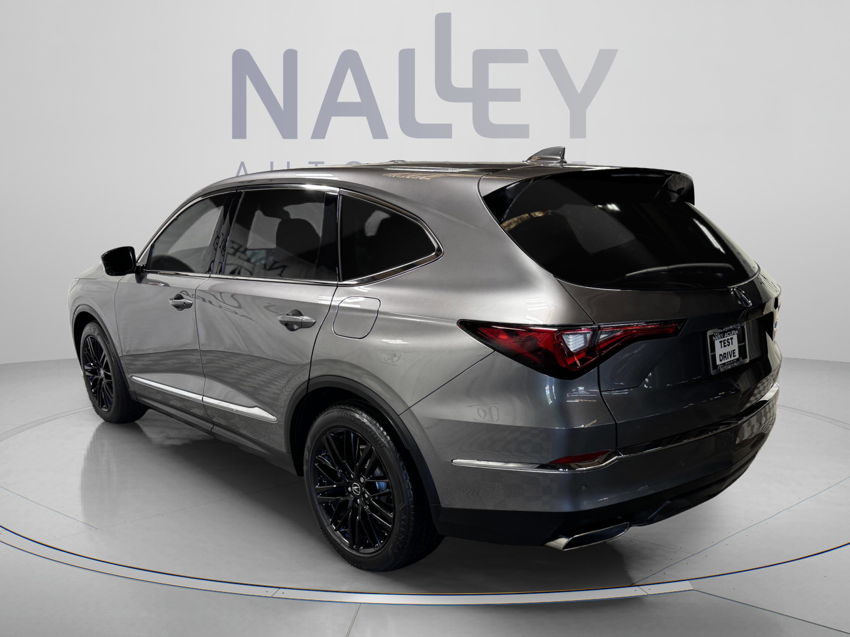 Certified 2023 Acura MDX FWD w/ Technology Package image 3