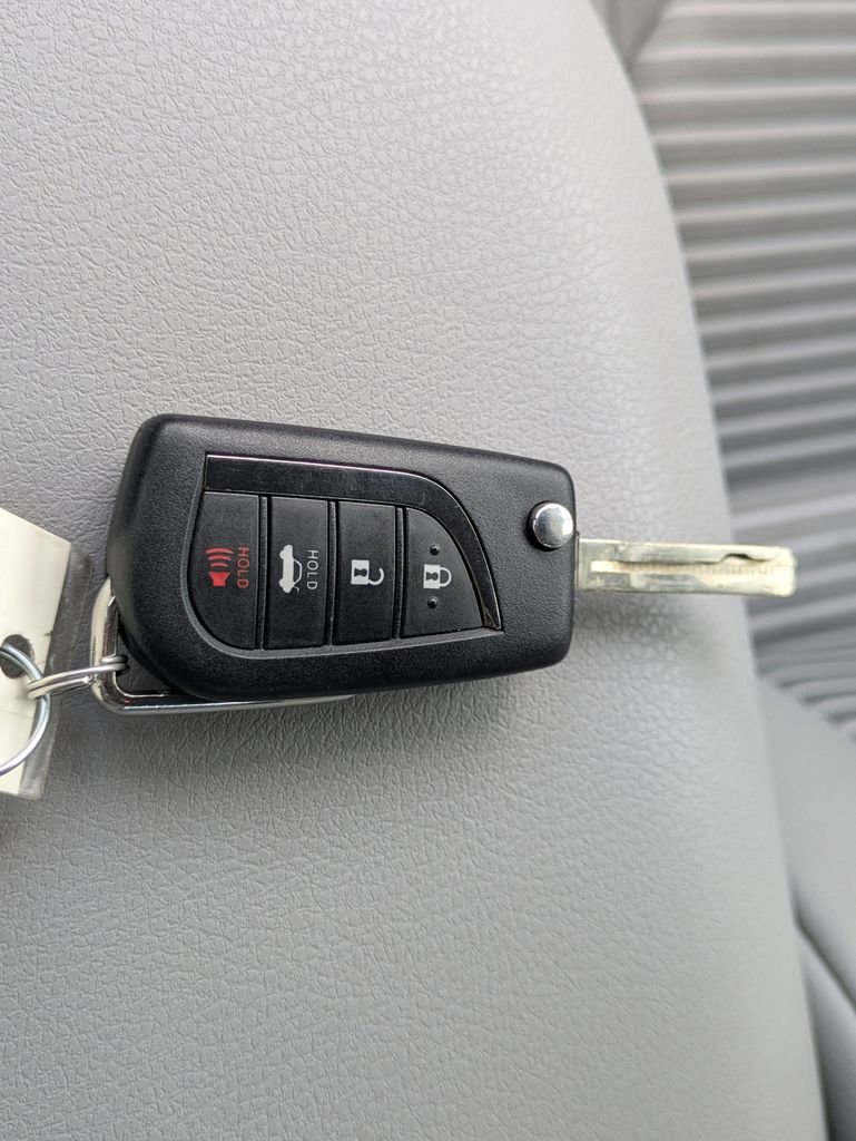 Certified 2023 Toyota Camry SE image 28