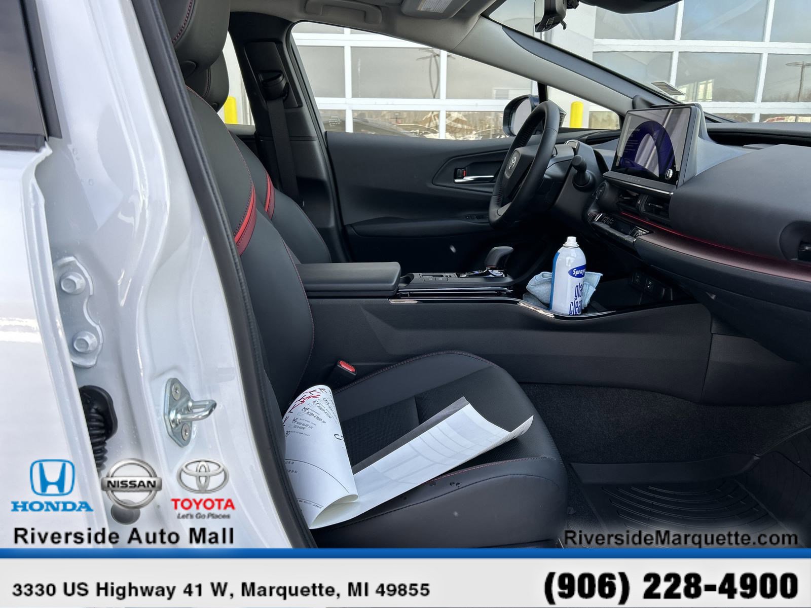 Used 2024 Toyota Prius Prime Premium w/ Advanced Technology Package FWD image 27