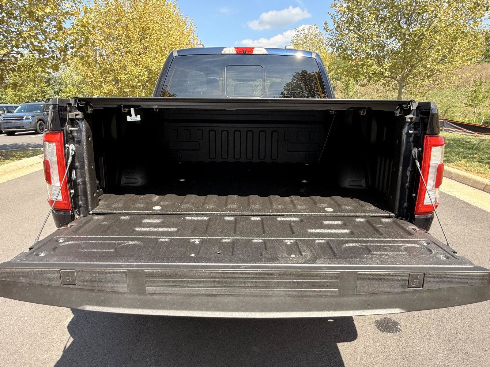 Used 2022 Ford F150 Lariat w/ Equipment Group 502A High AWD/4WD image 19