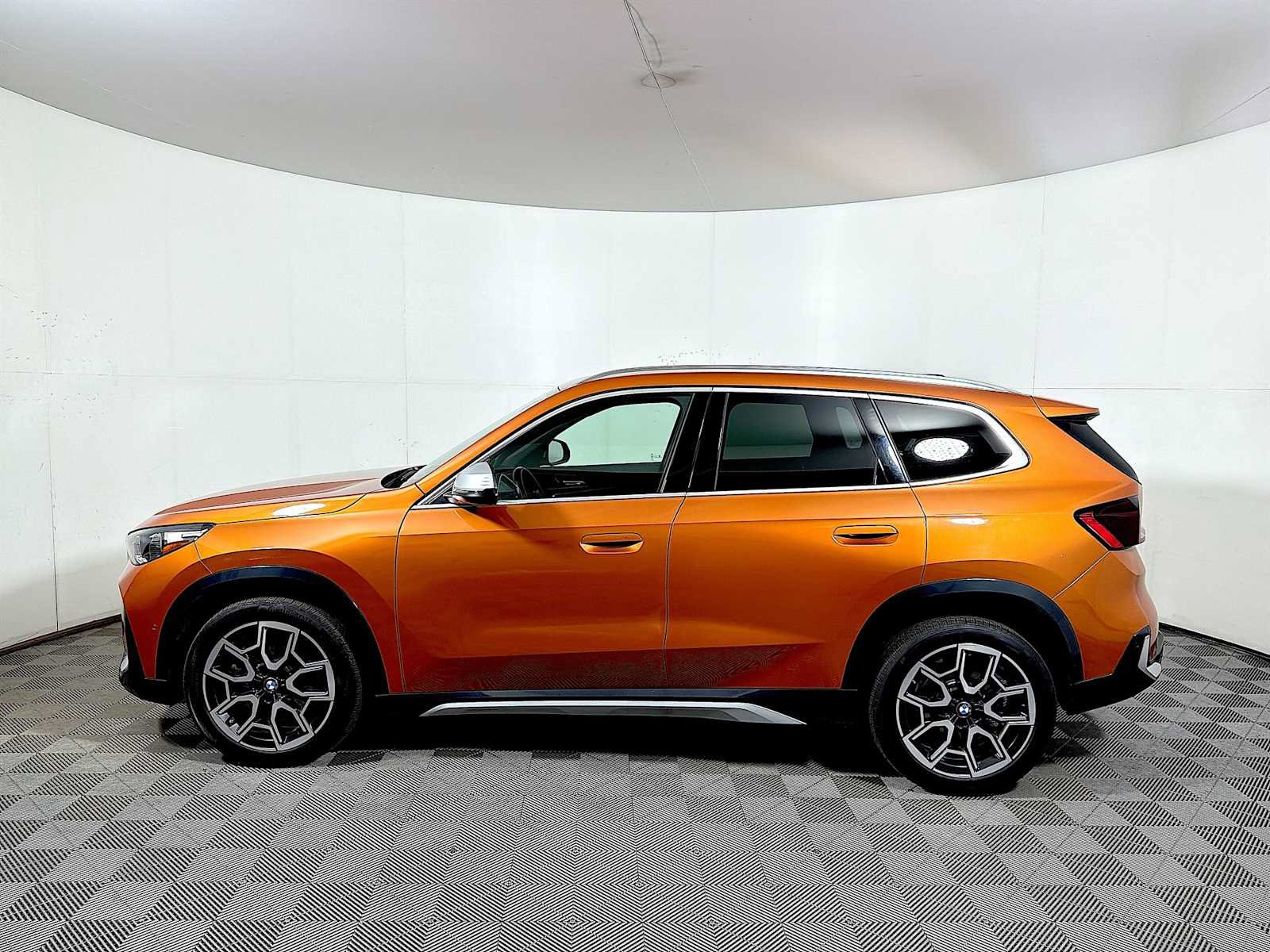 Used 2023 BMW X1 xDrive28i w/ Convenience Package AWD/4WD image 4