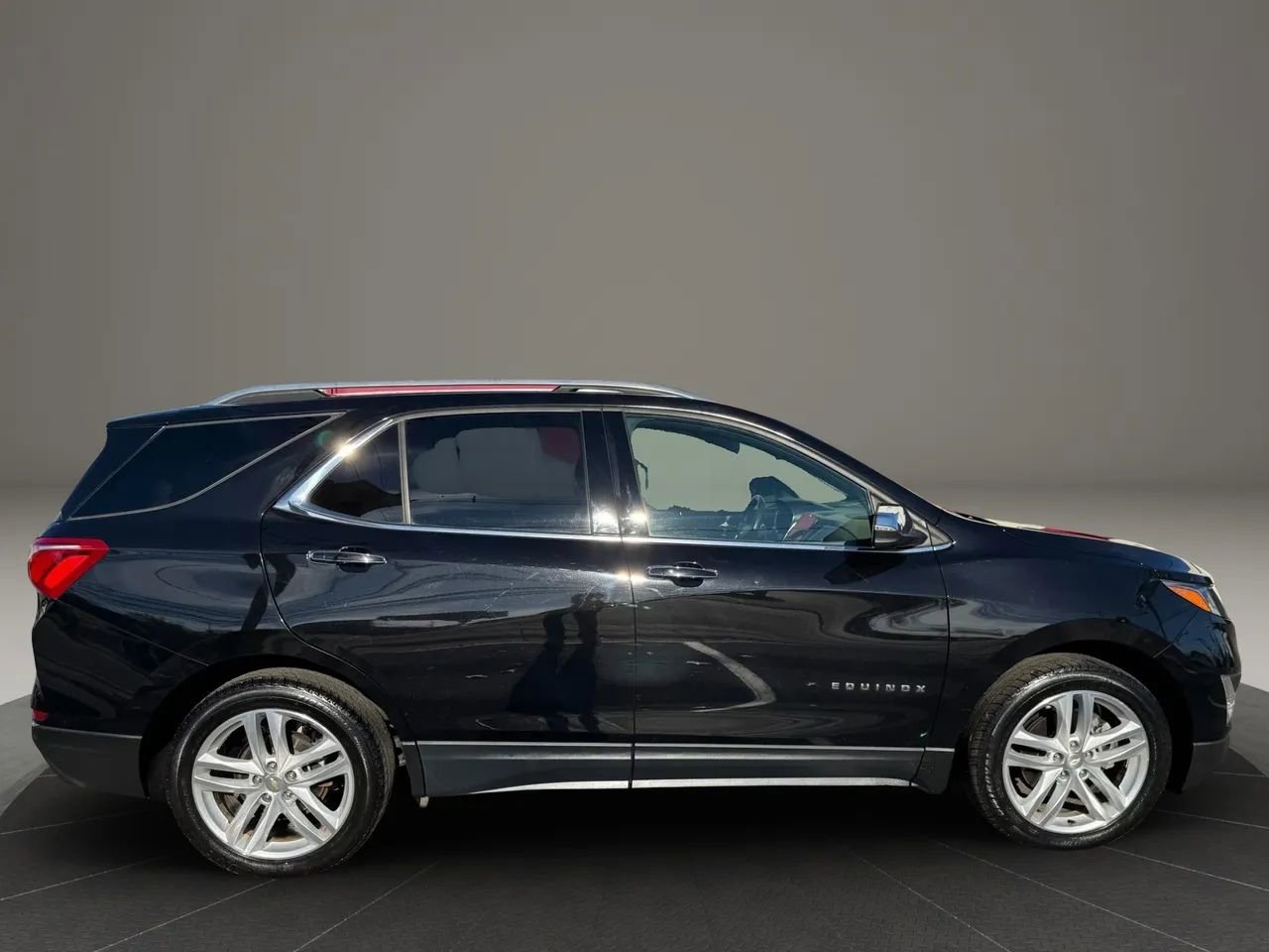 Used 2020 Chevrolet Equinox Premier image 9