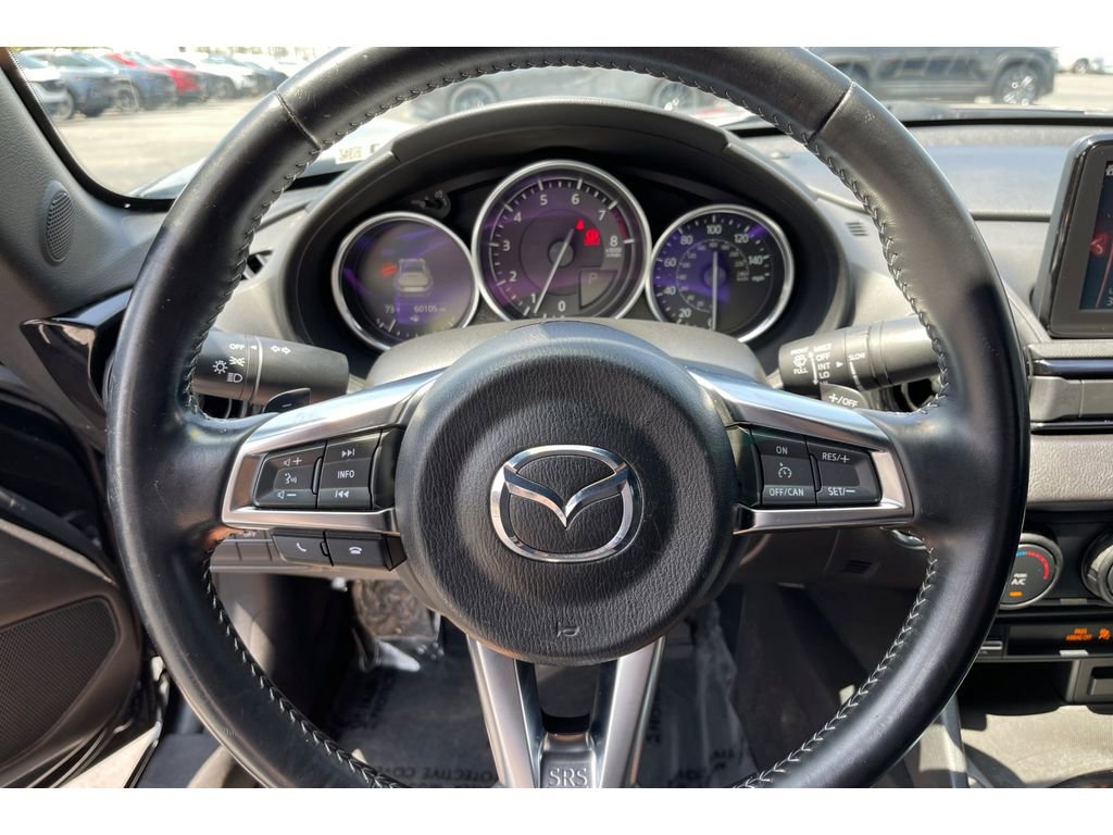Used 2020 MAZDA MX-5 Miata RF Club RWD image 32