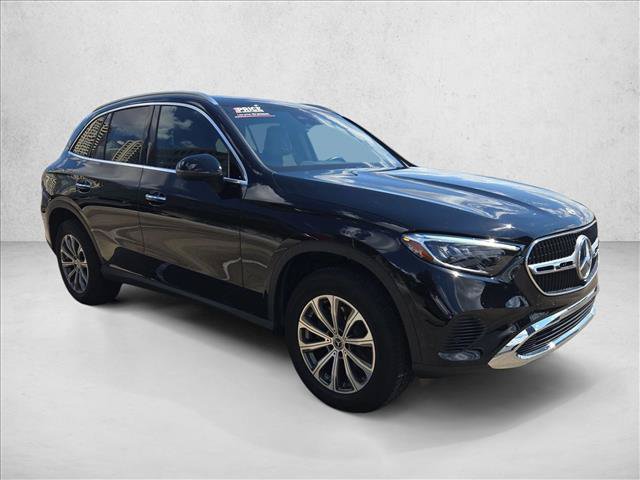 Certified 2025 Mercedes-Benz GLC 300 image 2