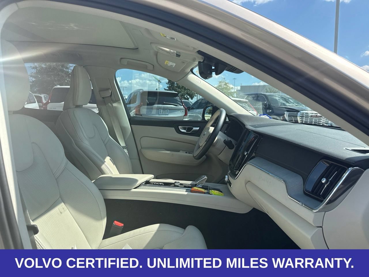 Certified 2024 Volvo XC60 T8 Ultimate w/ Protection Package Premier AWD/4WD image 12