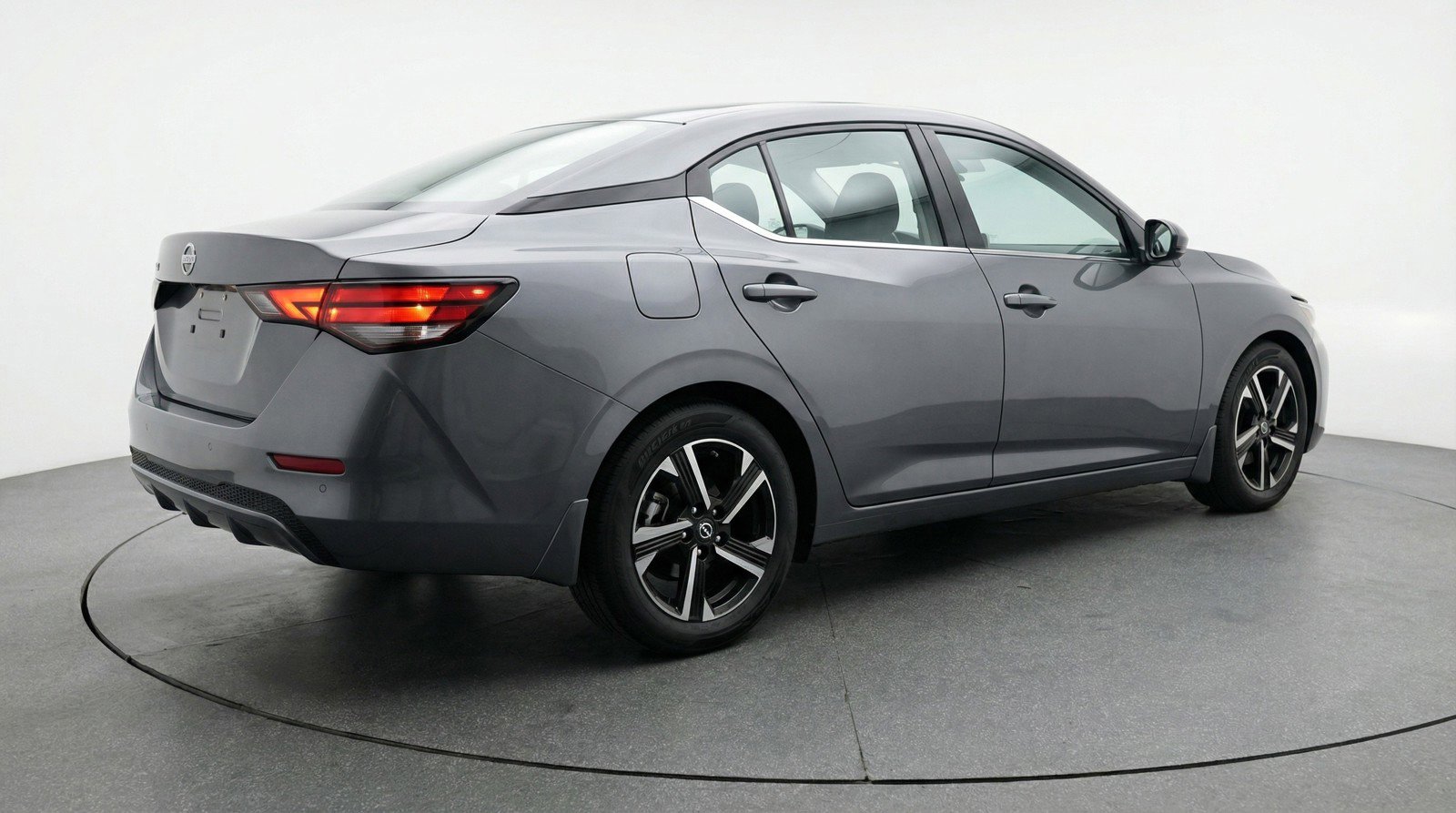 Used 2025 Nissan Sentra SV image 9