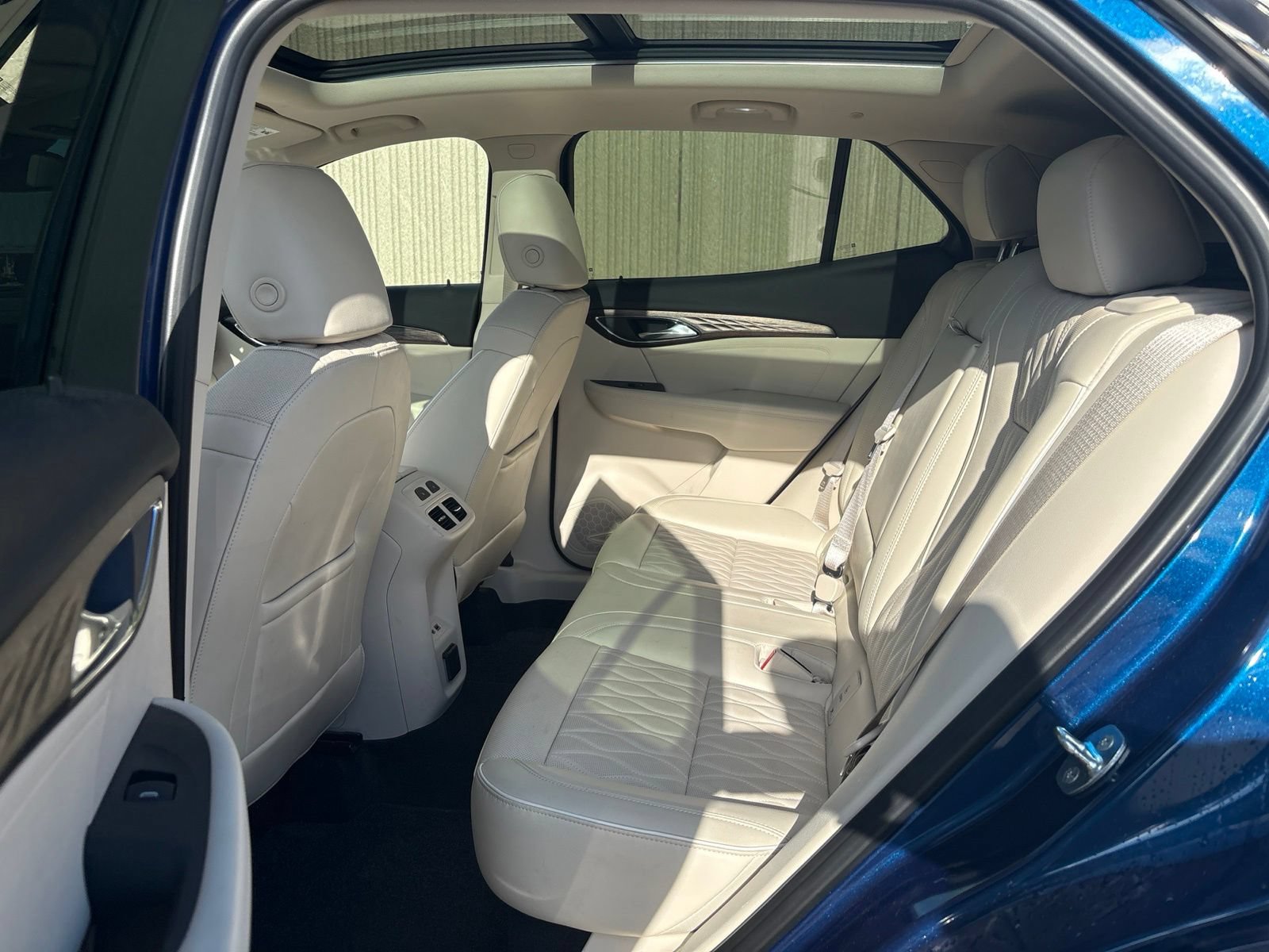 Used 2022 Buick Envision Avenir w/ Safety Package AWD/4WD image 12