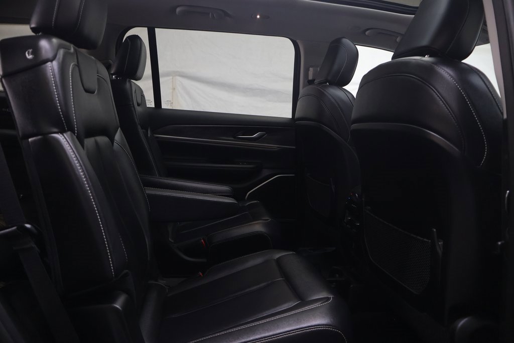 Used 2022 Jeep Grand Cherokee L Limited image 13