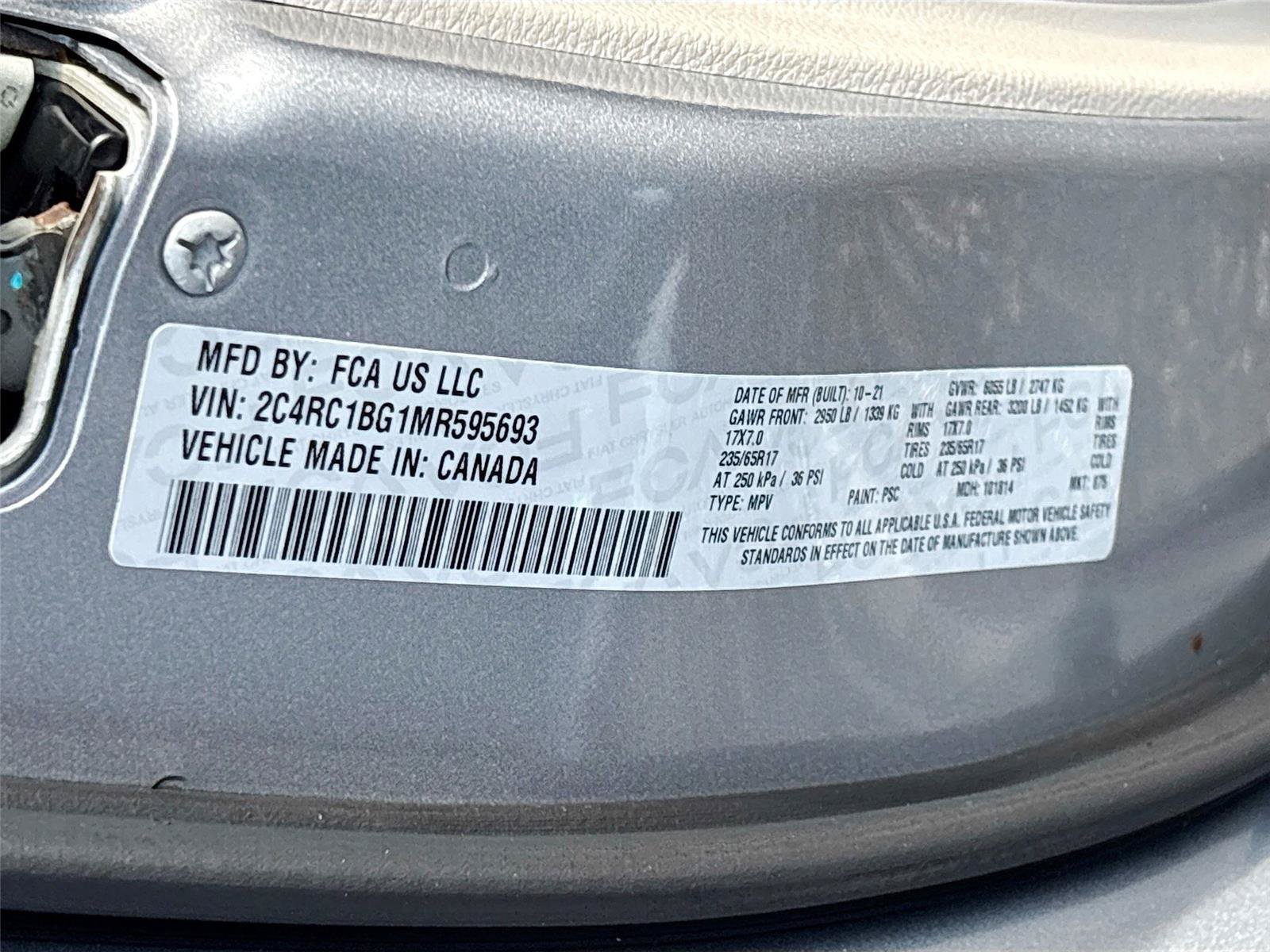Used 2021 Chrysler Pacifica Touring-L FWD image 36