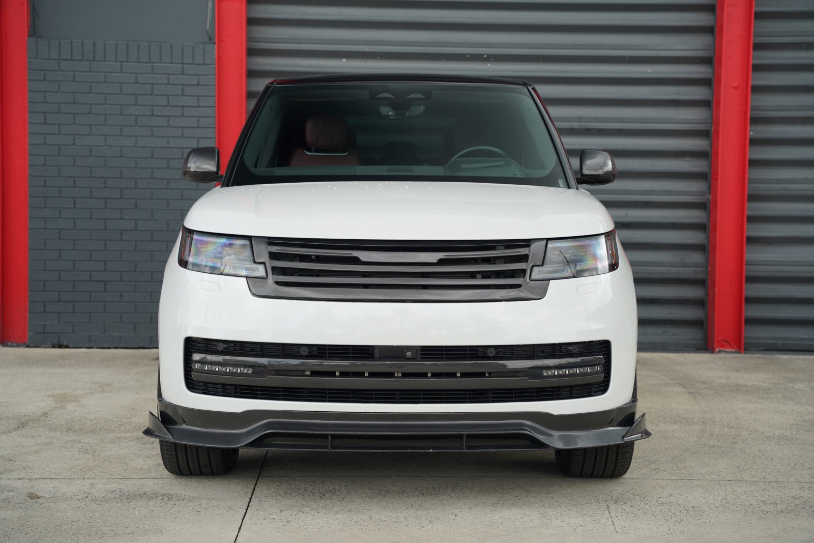 Used 2025 Land Rover Range Rover SE AWD/4WD image 9