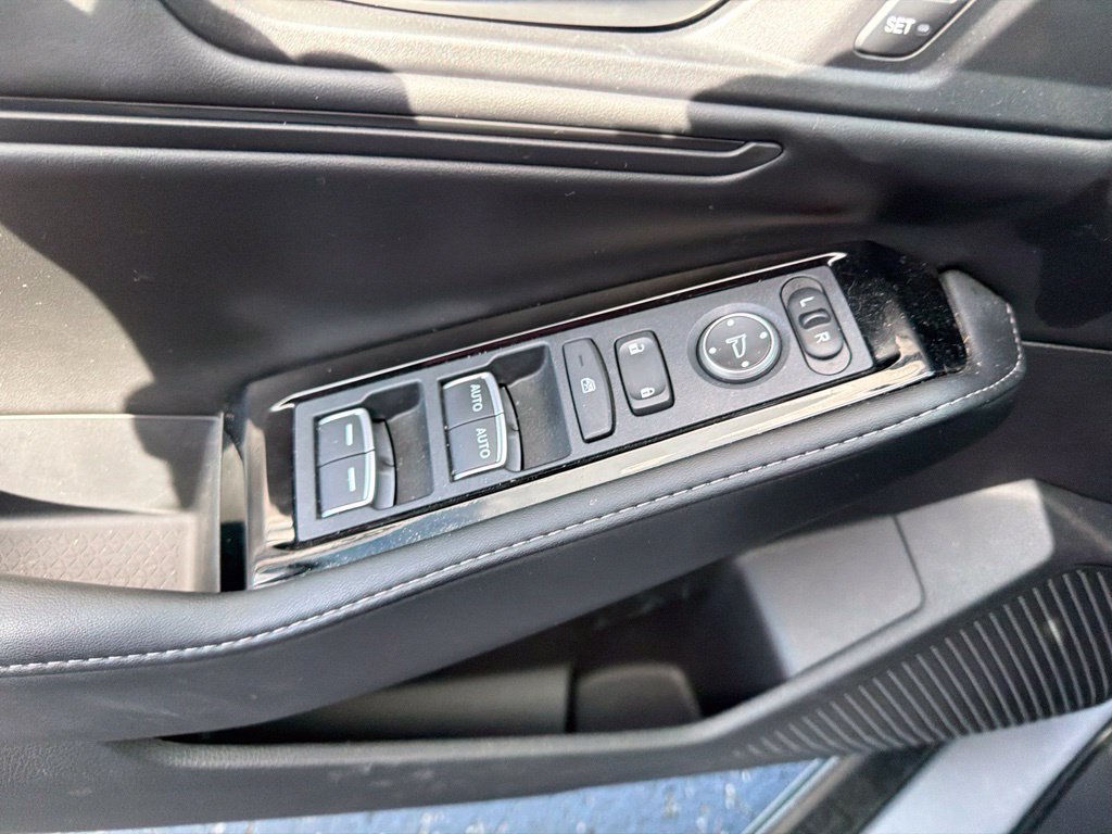 Used 2024 Honda Accord Touring image 29