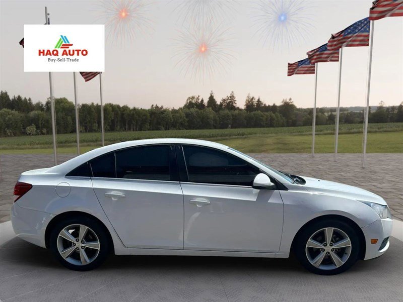 Used 2014 Chevrolet Cruze LT image 4