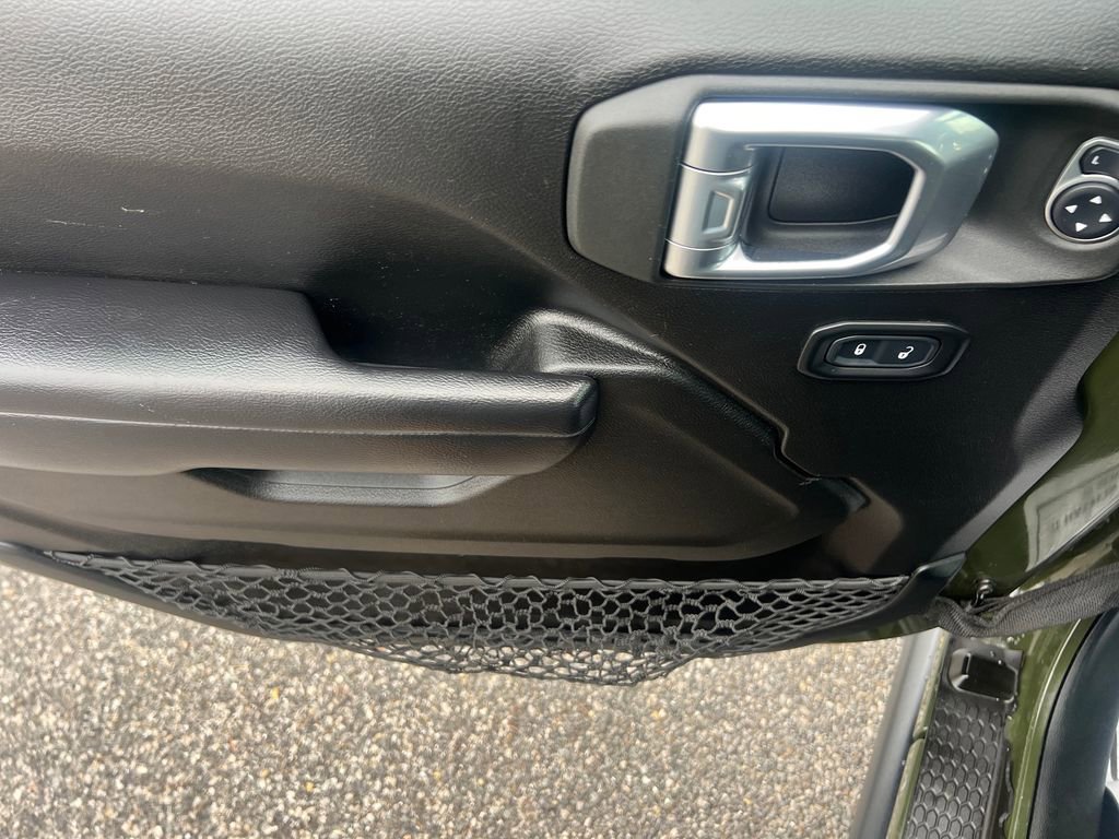 Used 2021 Jeep Gladiator Sport image 11