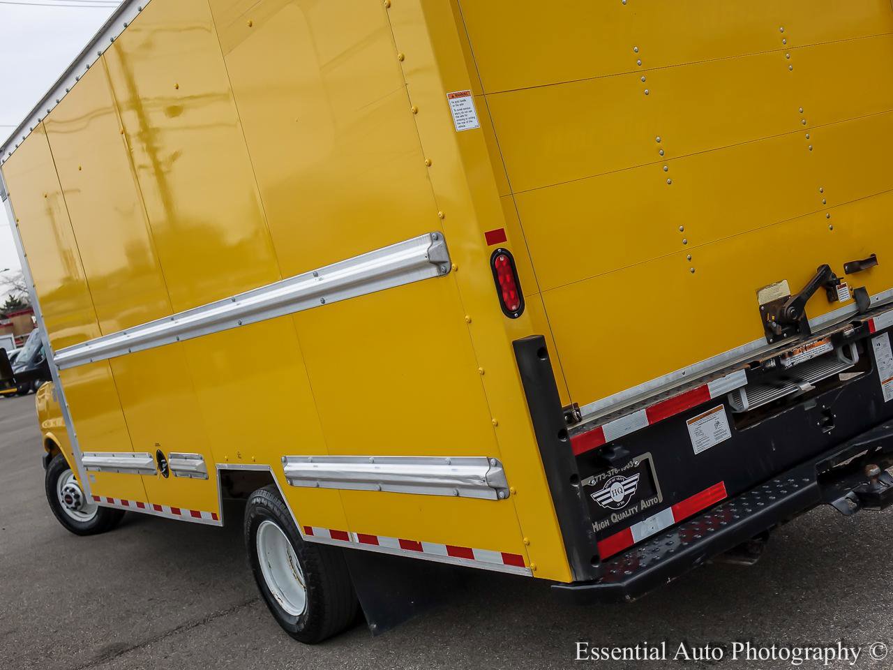 Used 2019 GMC Savana 3500 Extended w/ Driver Convenience Package RWD image 8