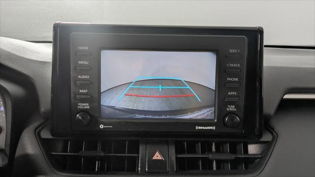 Used 2020 Toyota RAV4 LE FWD image 31