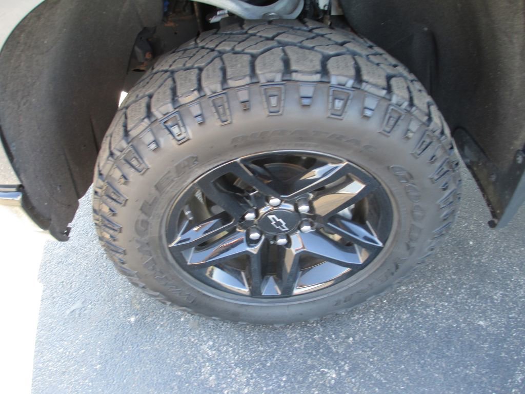 Used 2021 Chevrolet Silverado 1500 LT Trail Boss w/ Convenience Package II AWD/4WD image 13