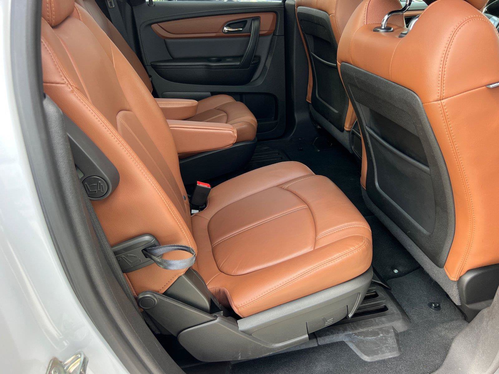 Used 2016 Chevrolet Traverse LT FWD image 15