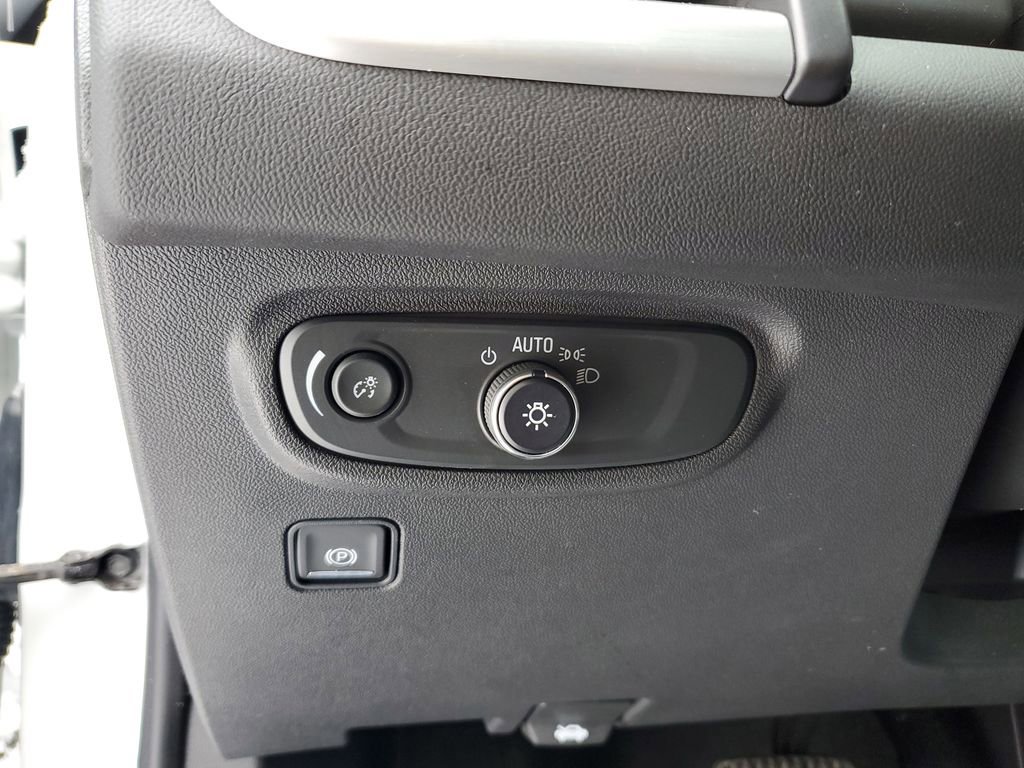 Used 2022 GMC Terrain SLE w/ Driver Convenience Package image 14