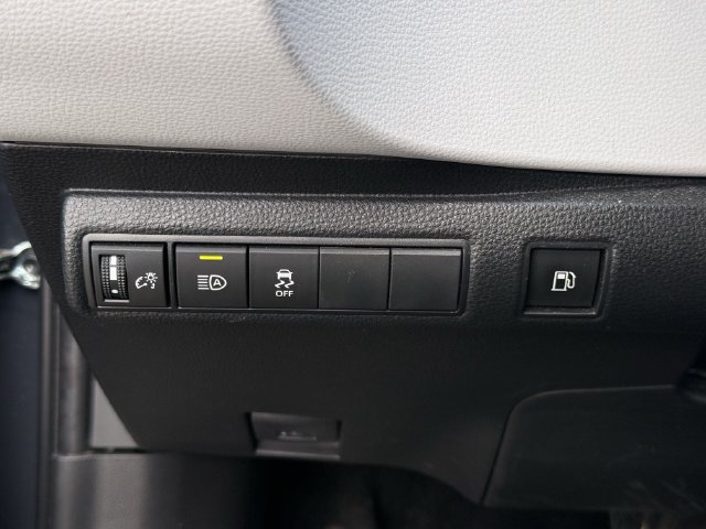 Used 2026 Toyota Corolla SE FWD image 23