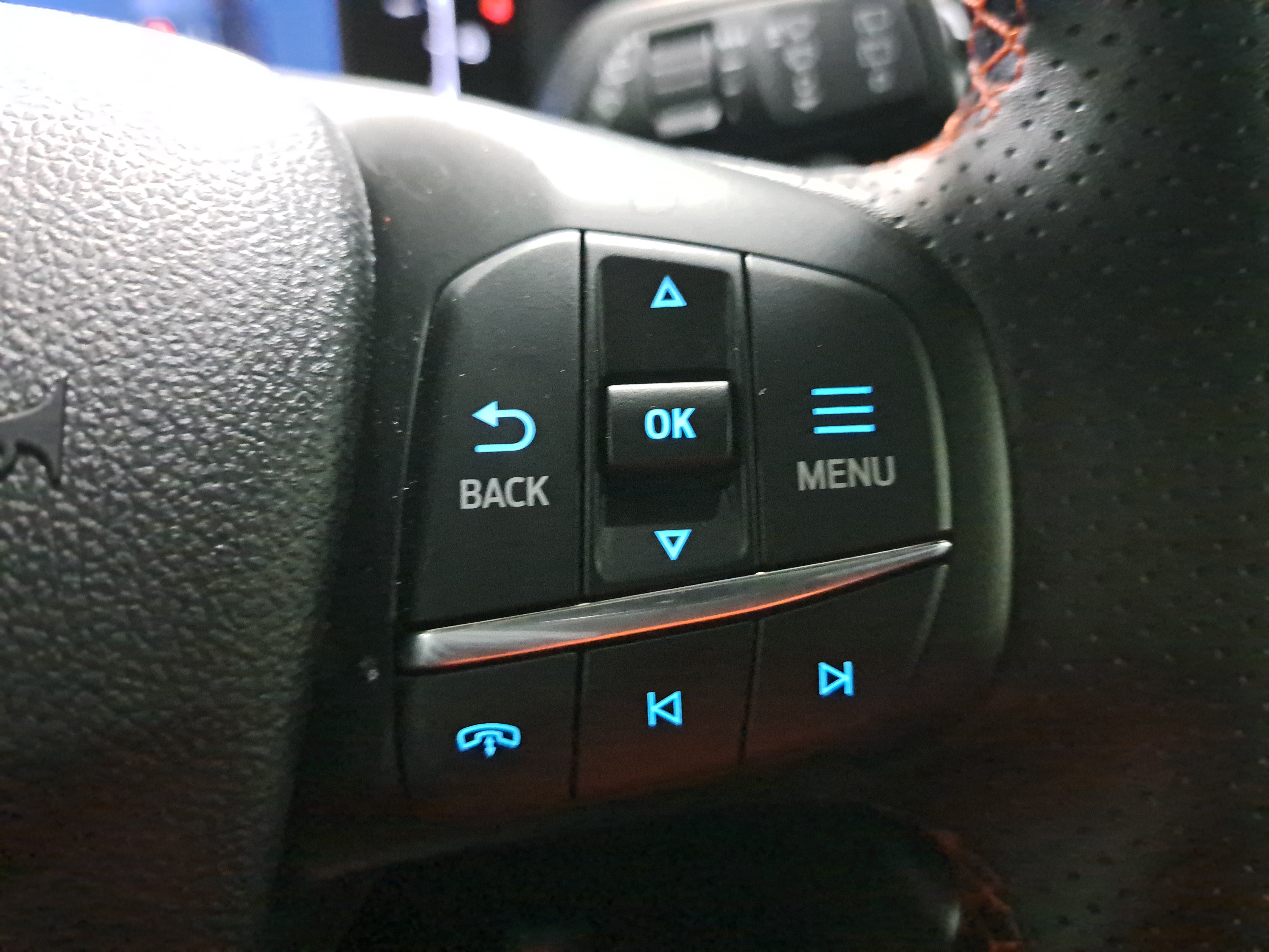 Used 2025 Ford Escape ST-Line FWD image 18