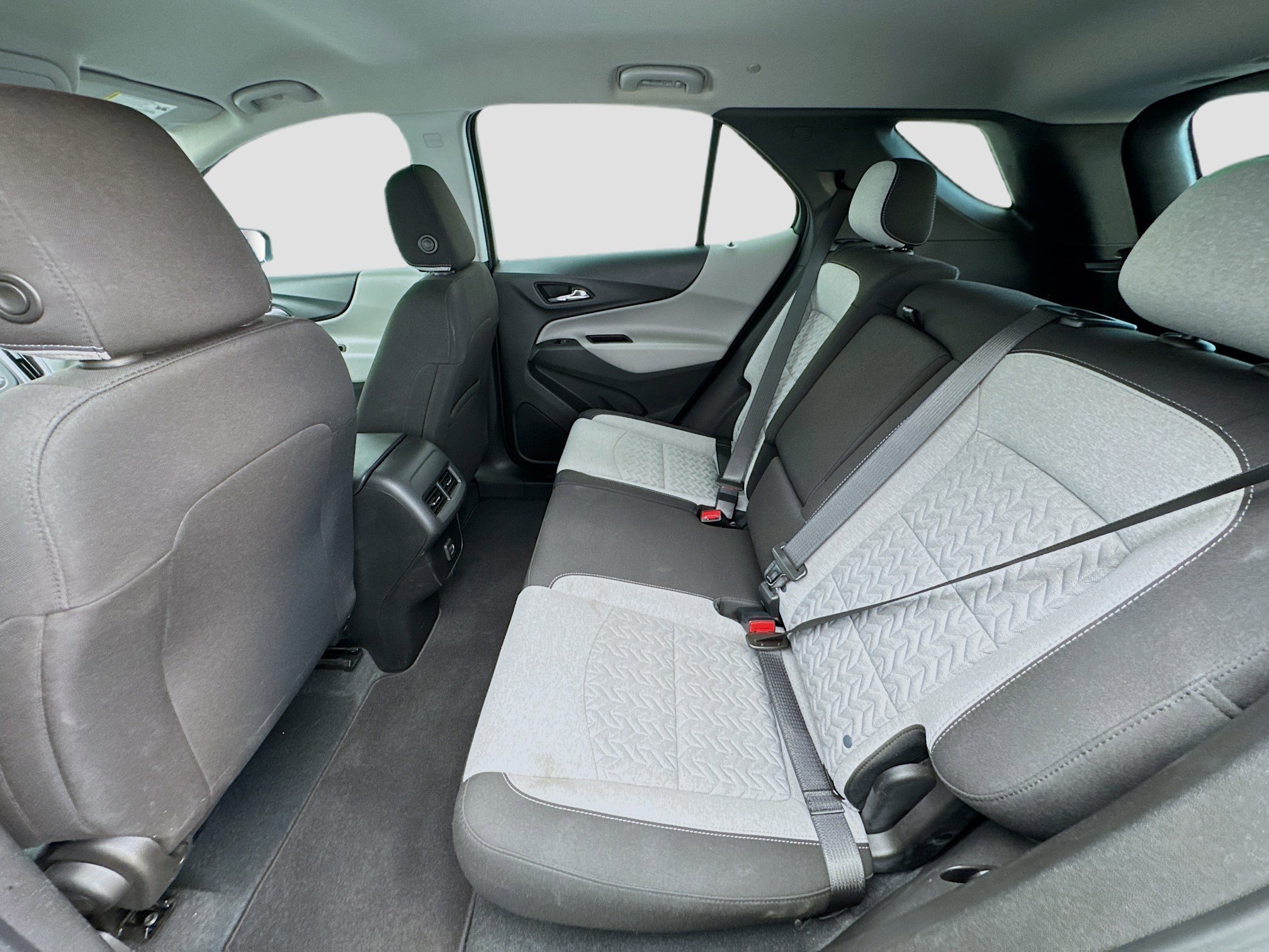 Used 2022 Chevrolet Equinox LS image 15