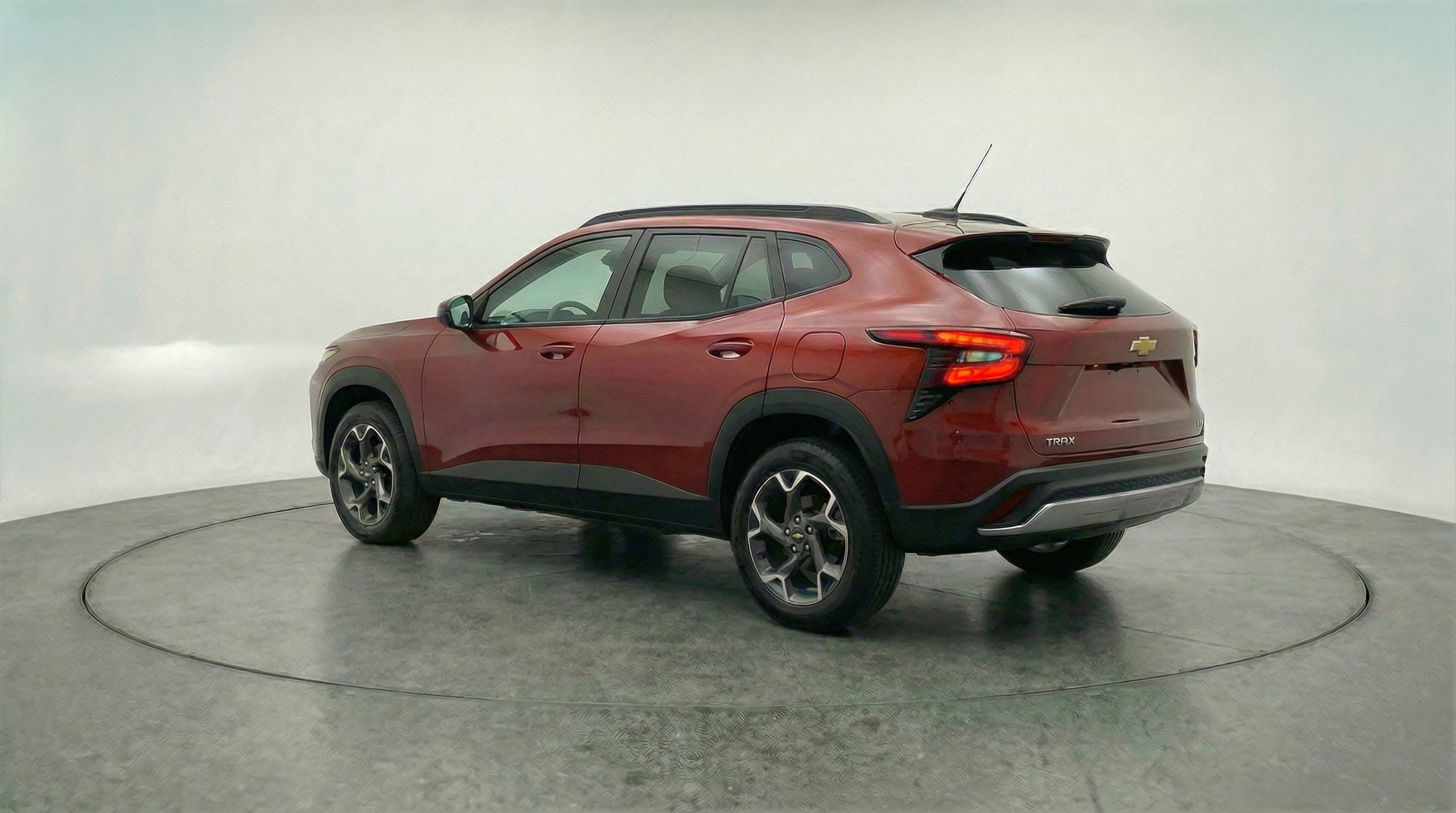 Used 2025 Chevrolet Trax LT w/ LT Convenience Package image 6