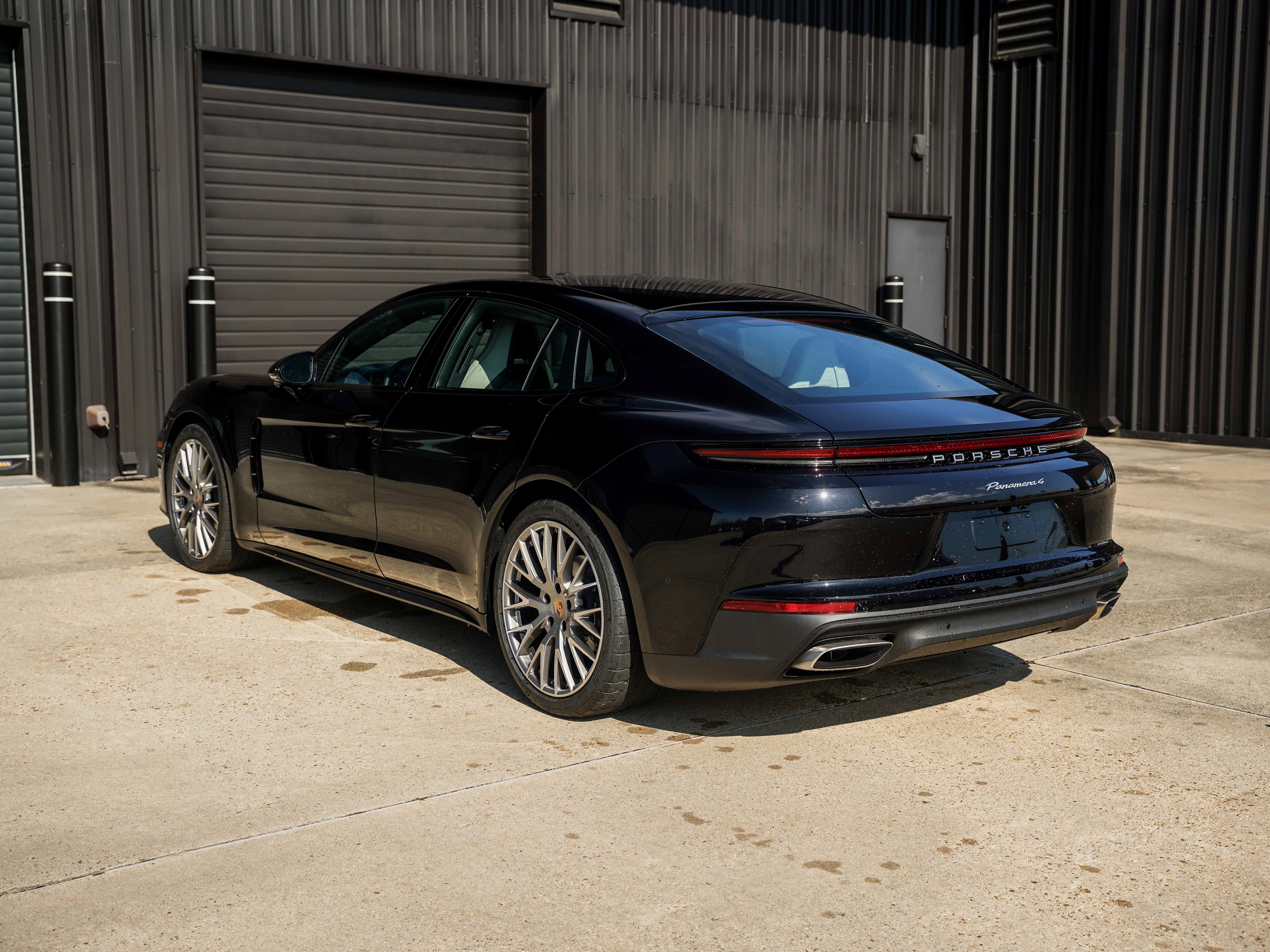 New 2026 Porsche Panamera 4 image 3