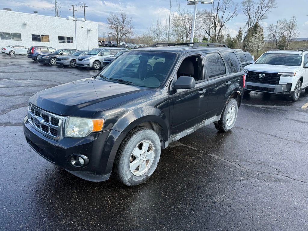 Used 2010 Ford Escape XLT image 1