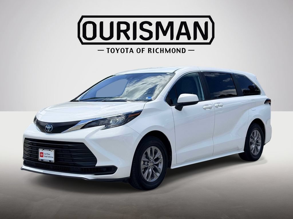 Certified 2024 Toyota Sienna LE FWD image 23