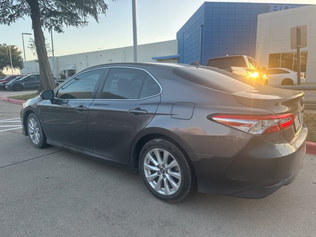 Used 2019 Toyota Camry LE FWD image 3