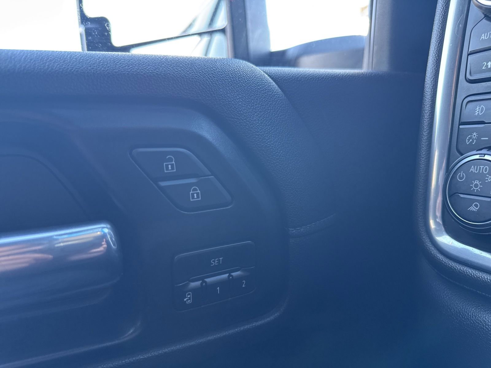 Used 2022 Chevrolet Silverado 3500 High Country image 37