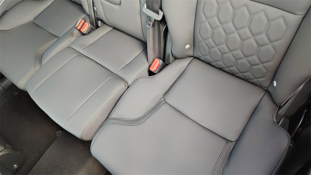 New 2026 Volvo XC90 B6 Plus w/ Protection Package Premier image 28