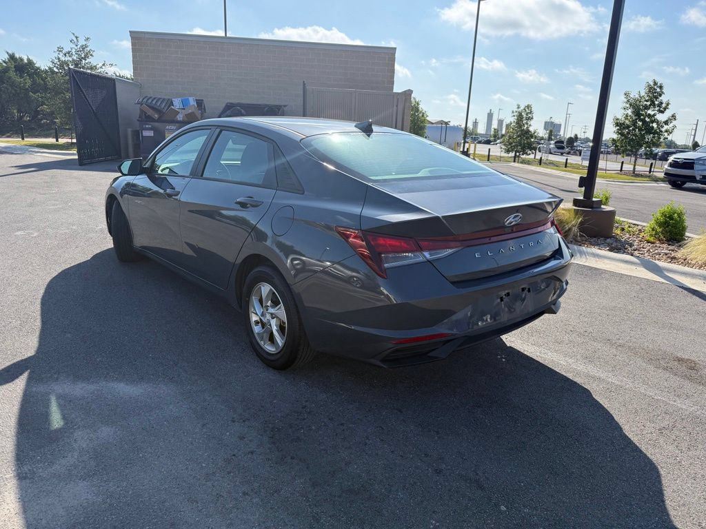 Certified 2023 Hyundai Elantra SE w/ Preferred Accessory Package FWD image 6