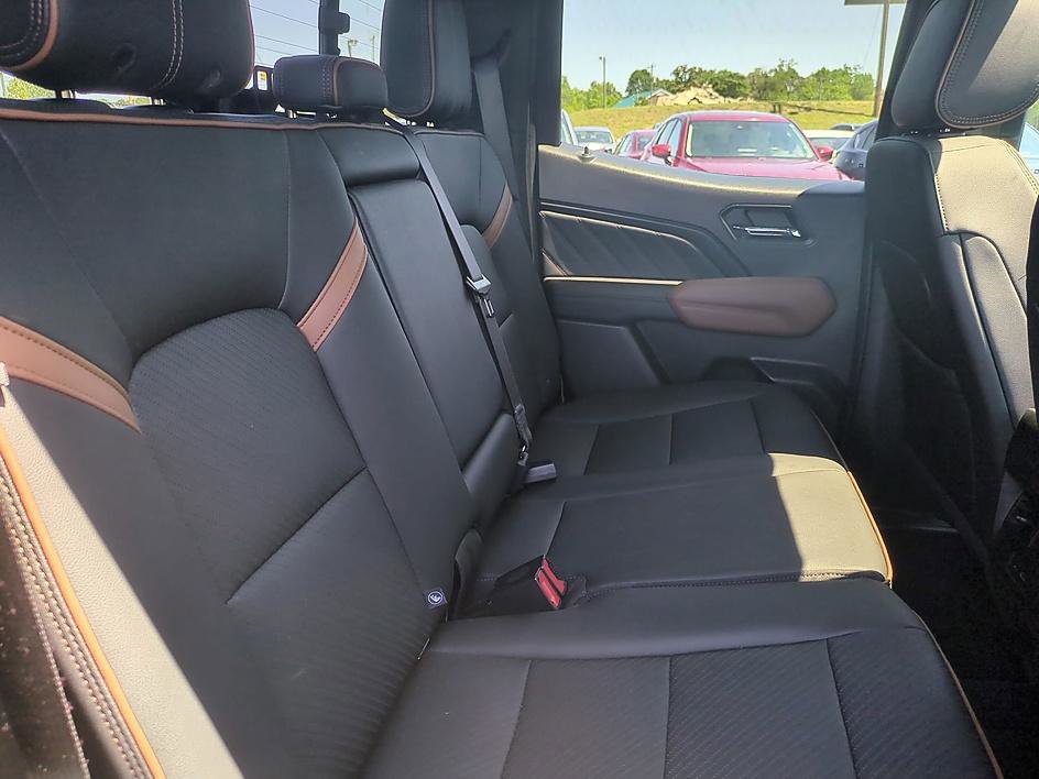Used 2023 GMC Canyon AT4 w/ AT4 Premium Package AWD/4WD image 32