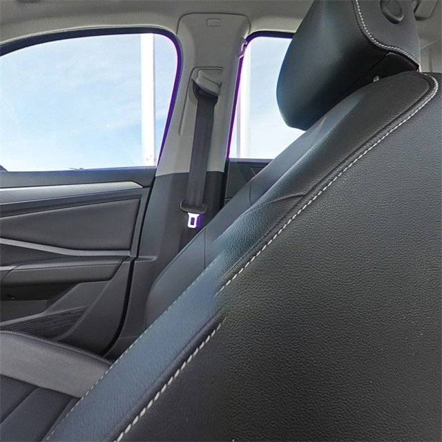 Used 2023 Volkswagen Jetta SE image 26