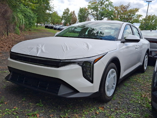 New 2026 Kia K4 FWD image 2