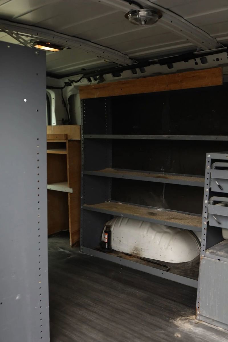 Used 2013 Chevrolet Express 2500 image 37