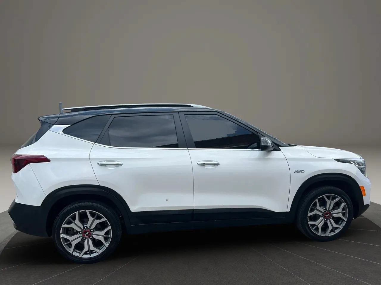 Used 2021 Kia Seltos SX AWD/4WD image 4