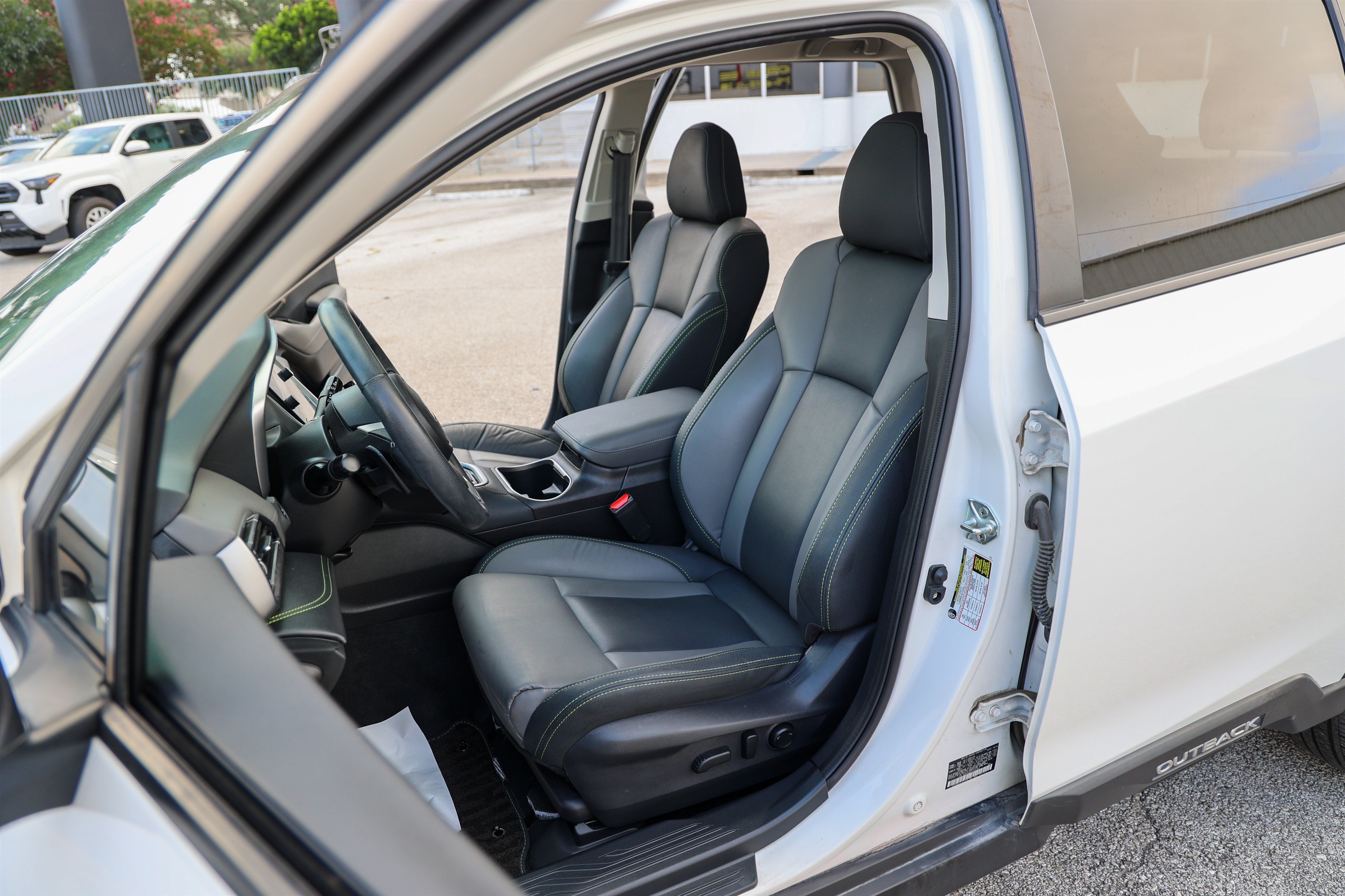 Used 2023 Subaru Outback Onyx Edition XT AWD/4WD image 32