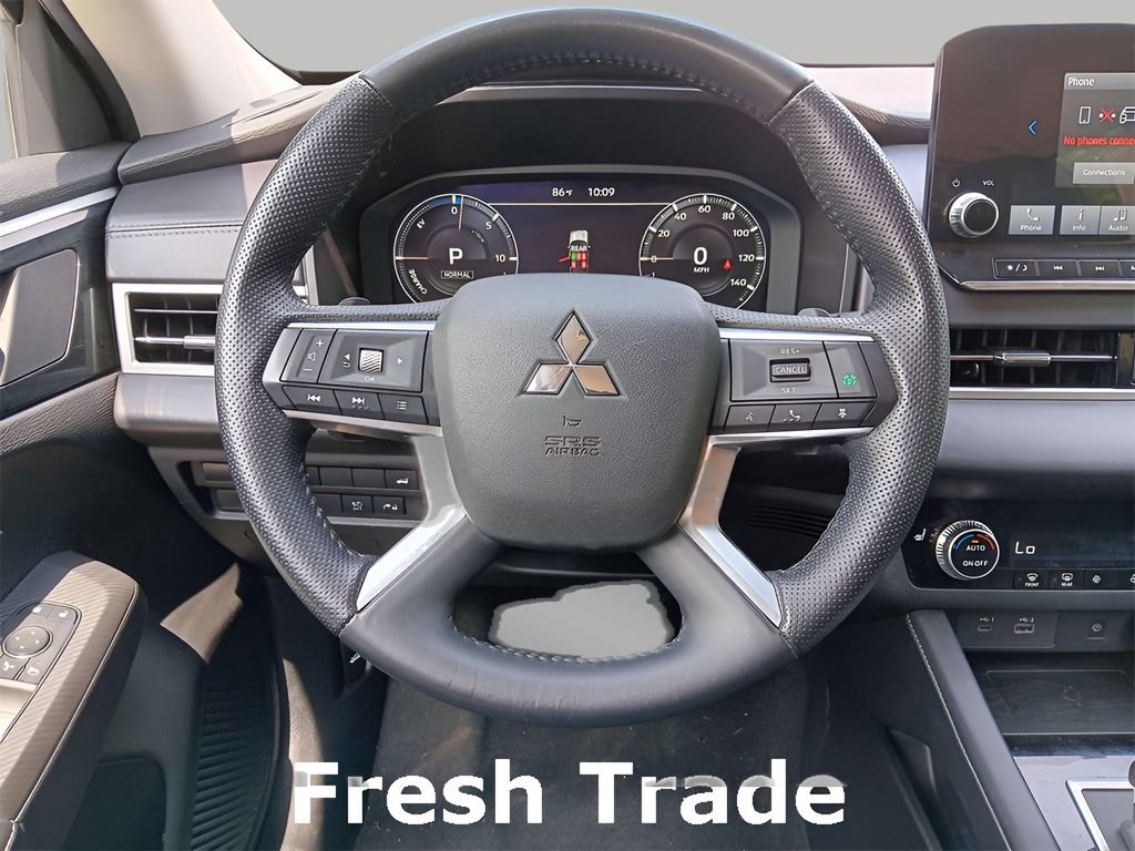 Used 2023 Mitsubishi Outlander SE image 49