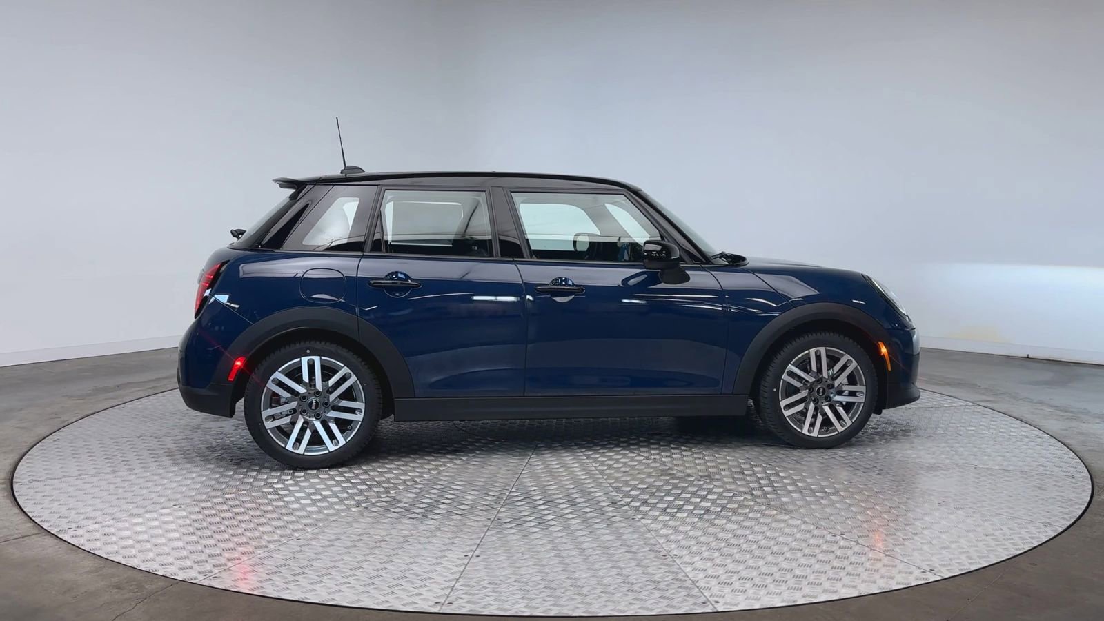 New 2026 MINI Cooper S FWD image 9