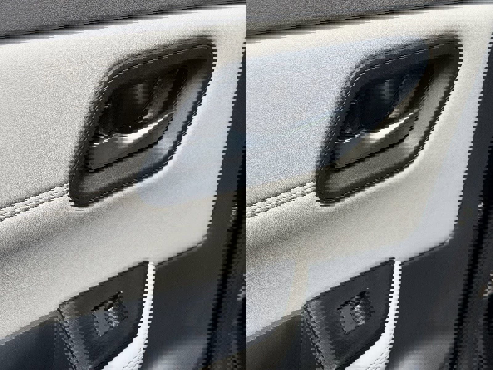 New 2026 Nissan Rogue SV FWD image 12