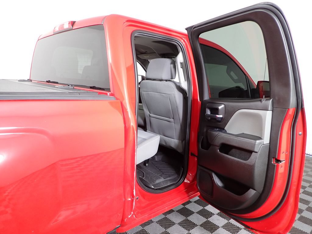 Used 2018 Chevrolet Silverado 1500 Custom w/ Custom Convenience Package RWD image 34
