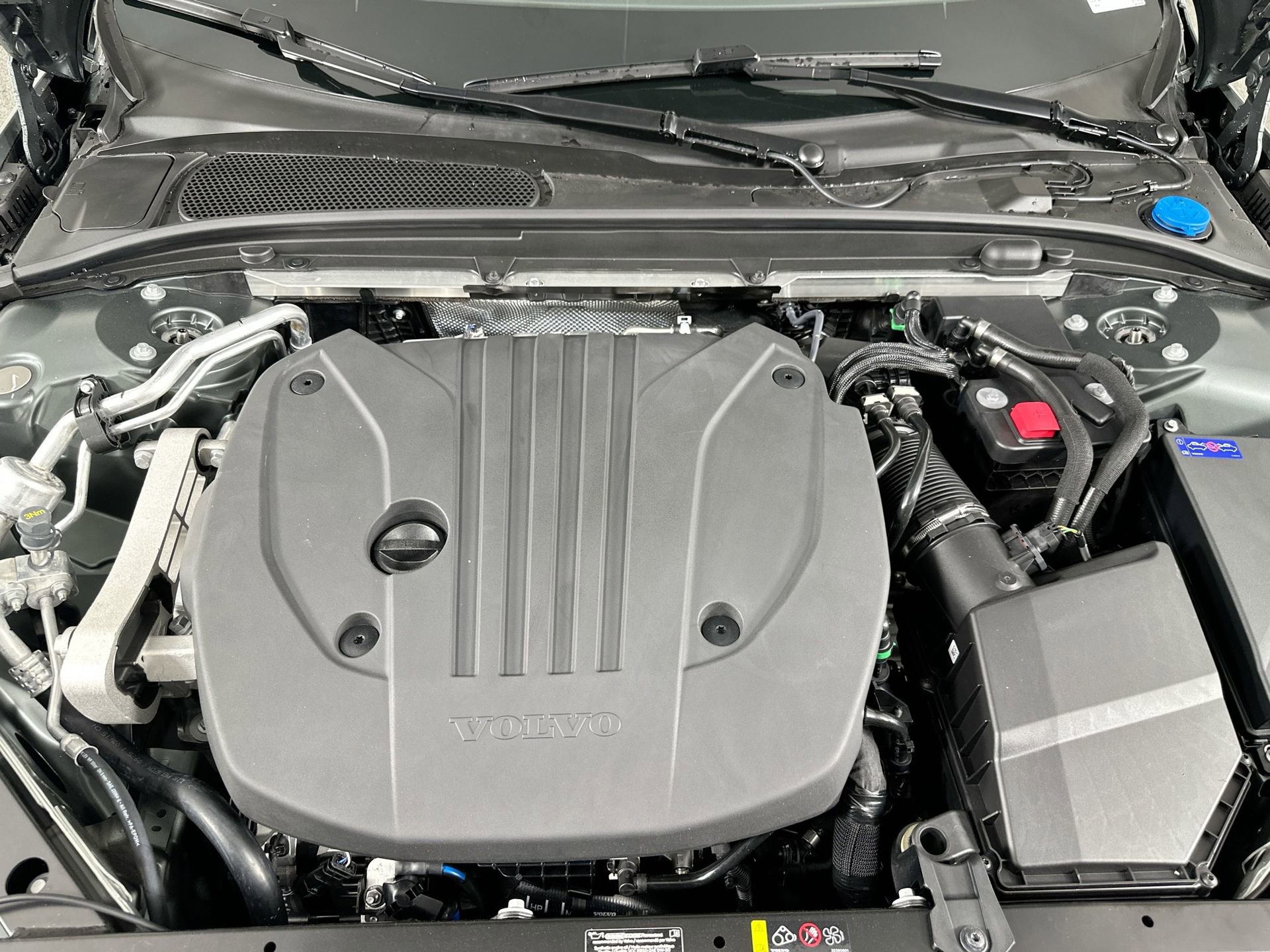 New 2026 Volvo V60 B5 Cross Country Plus w/ Climate Package image 31